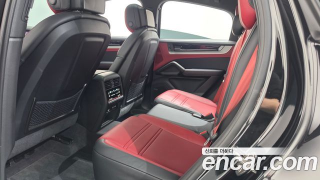 Porsche Cayenne 2026 — photo 27