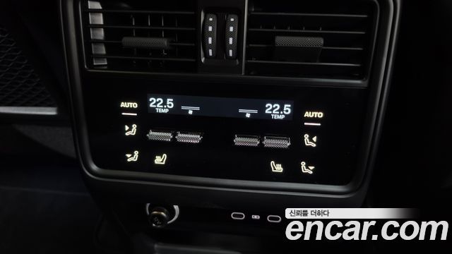 Porsche Cayenne 2026 — photo 33