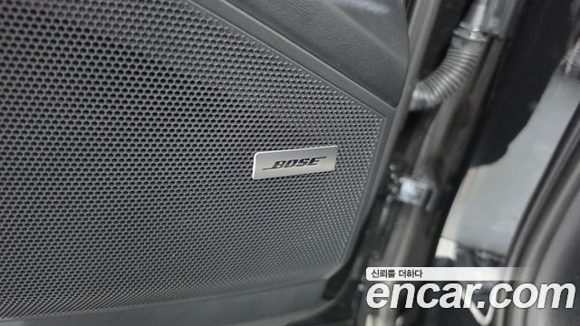 Porsche Cayenne 2026 — photo 36