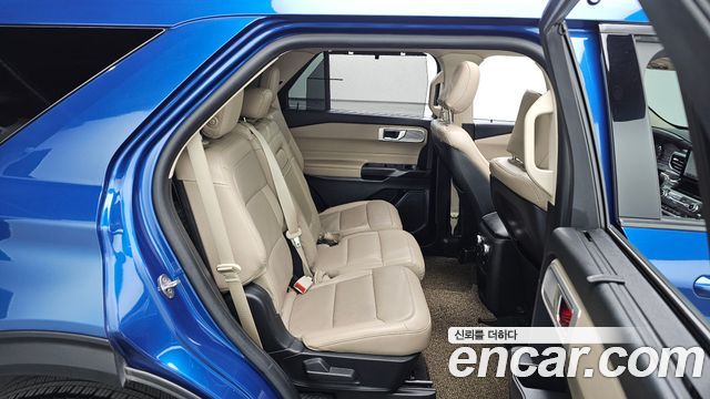 Ford Explorer 2020 — photo 16