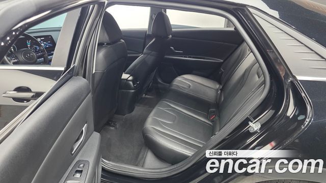 Hyundai AVANTE 2021 — photo 11