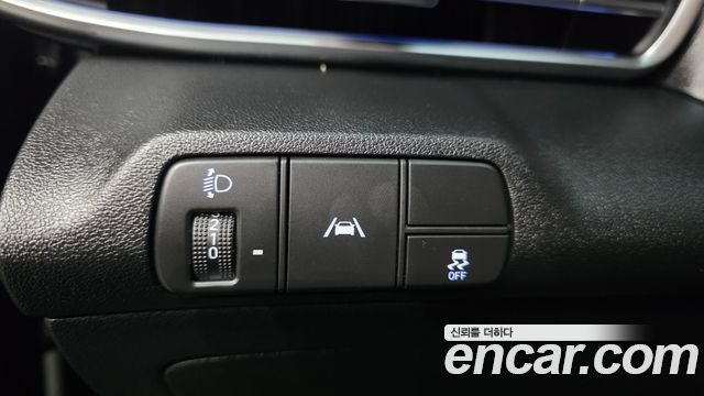Hyundai AVANTE 2021 — photo 13