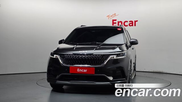 Kia Canival 2023 — photo 3