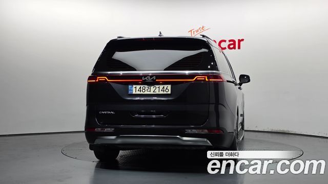 Kia Canival 2023 — photo 4