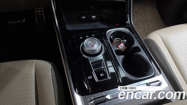 Kia Canival 2023 — photo 12