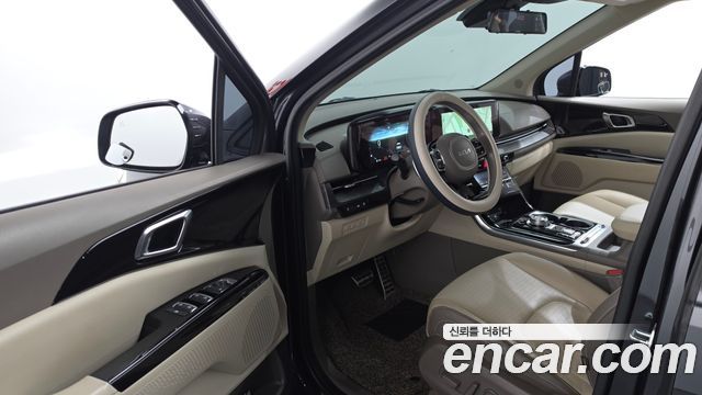 Kia Canival 2023 — photo 13