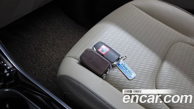 Kia Canival 2023 — photo 21