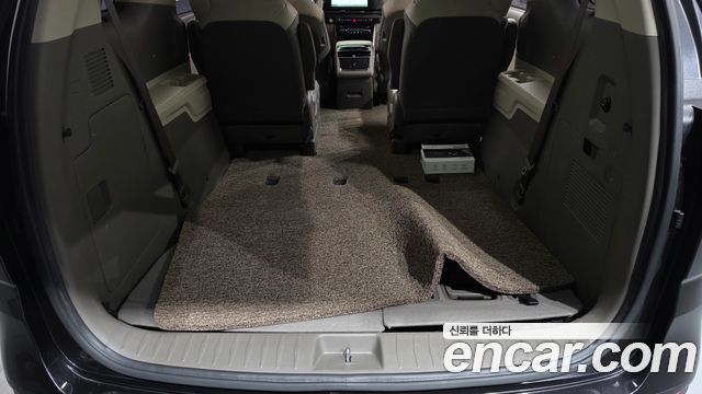 Kia Canival 2023 — photo 25