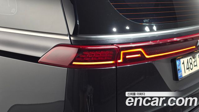 Kia Canival 2023 — photo 9