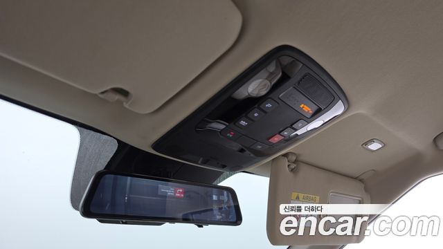 Kia Canival 2023 — photo 27