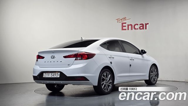 Hyundai AVANTE 2019 — photo 2