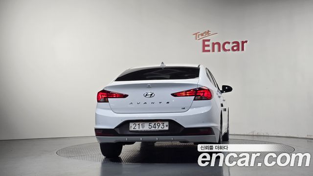 Hyundai AVANTE 2019 — photo 4