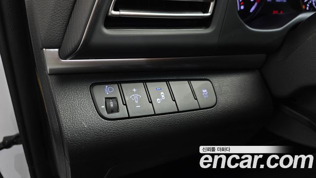 Hyundai AVANTE 2019 — photo 20