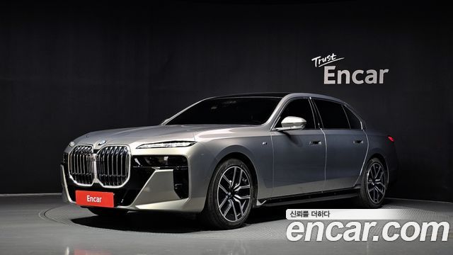 BMW 7-Series 2024 — photo 1