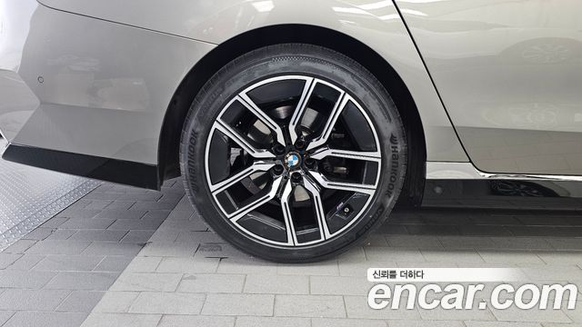 BMW 7-Series 2024 — photo 5
