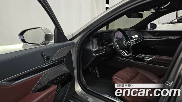 BMW 7-Series 2024 — photo 13