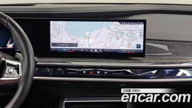 BMW 7-Series 2024 — photo 20