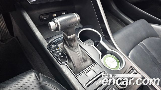 Kia K5 2022 — photo 12