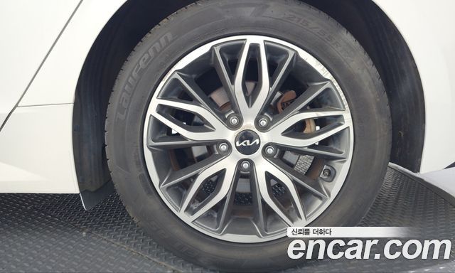 Kia K5 2022 — photo 7