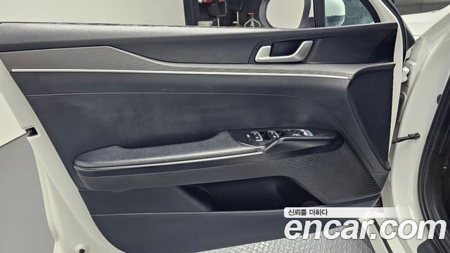 Kia K5 2022 — photo 14