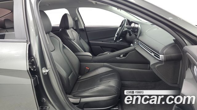 Hyundai AVANTE 2023 — photo 17