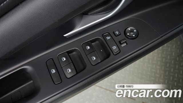 Hyundai AVANTE 2023 — photo 28