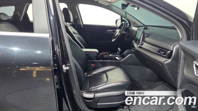 Kia Sportage 2023 — photo 11
