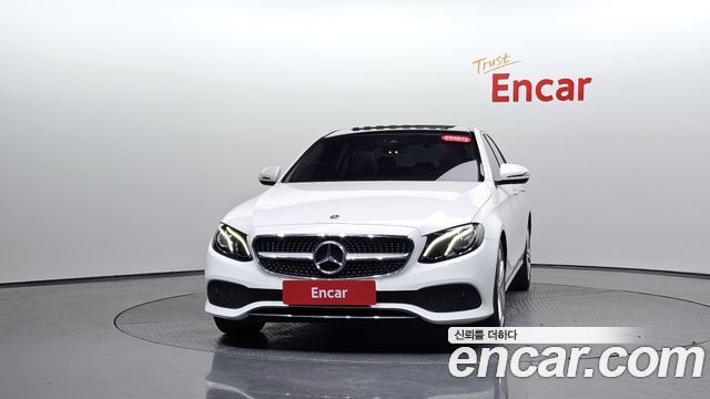 Mercedes-Benz E-Class 2018 — photo 3