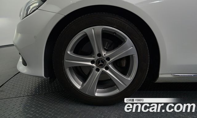 Mercedes-Benz E-Class 2018 — photo 5