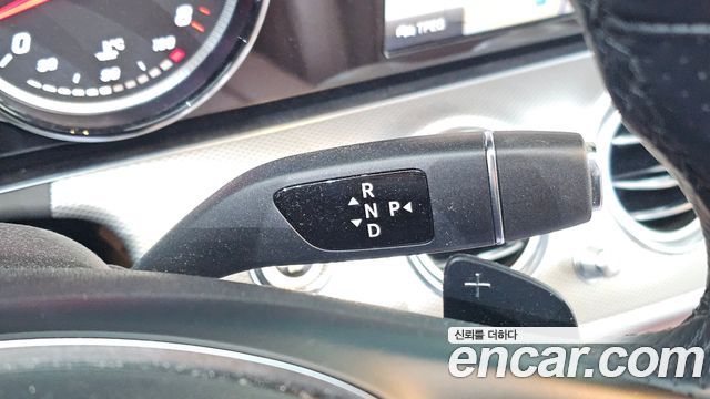 Mercedes-Benz E-Class 2018 — photo 25