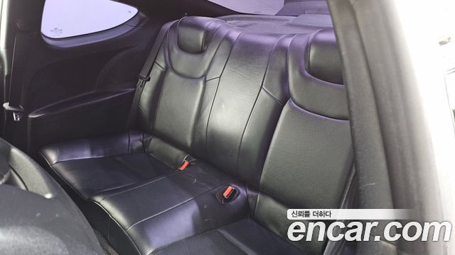 Hyundai Genesis 2010 — photo 11