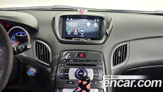 Hyundai Genesis 2010 — photo 14