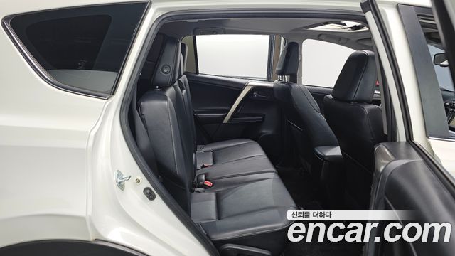Toyota RAV4 2014 — photo 11