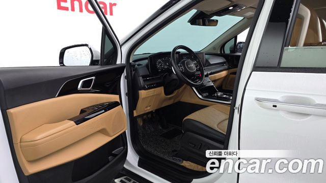 Kia Canival 2023 — photo 10