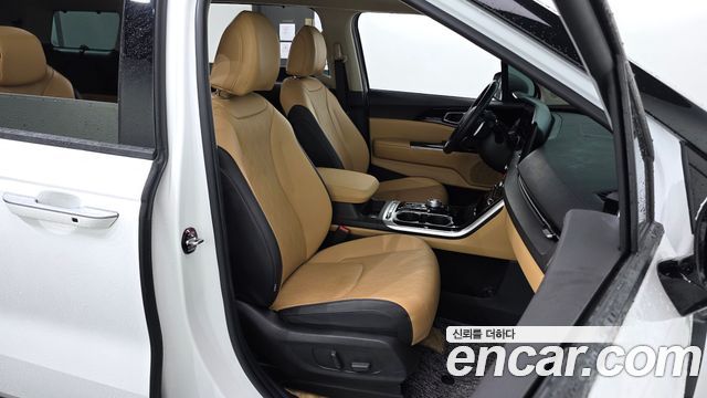 Kia Canival 2023 — photo 11