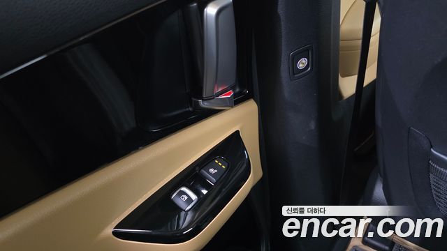 Kia Canival 2023 — photo 19