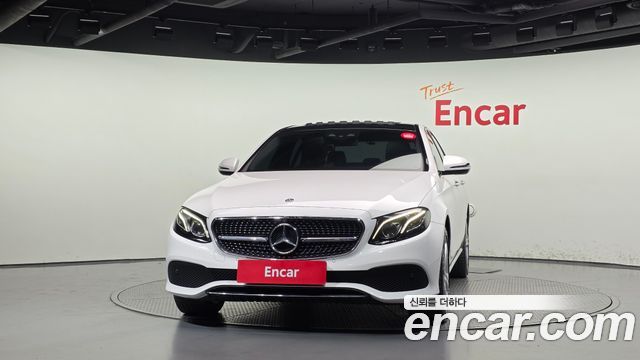 Mercedes-Benz E-Class 2017 — photo 3