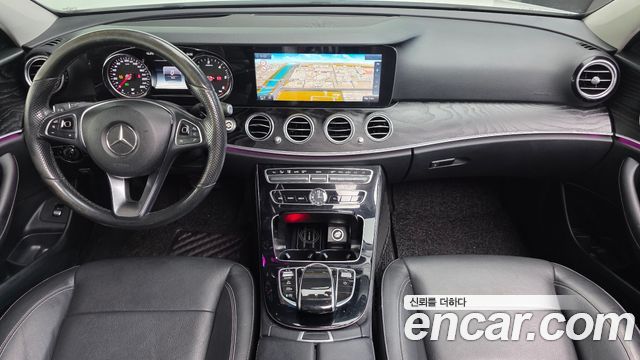 Mercedes-Benz E-Class 2017 — photo 7