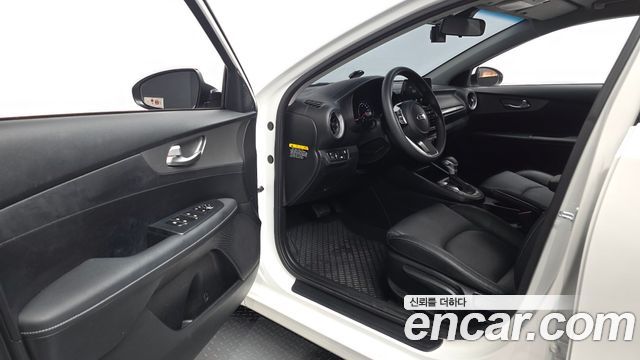Kia K3 2020 — photo 13