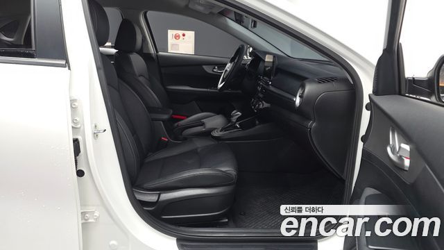 Kia K3 2020 — photo 17
