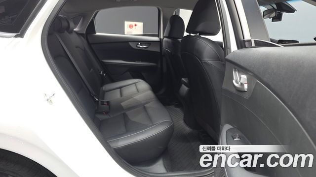Kia K3 2020 — photo 18