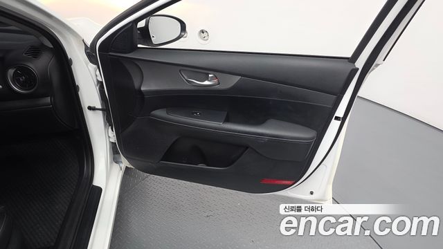 Kia K3 2020 — photo 14