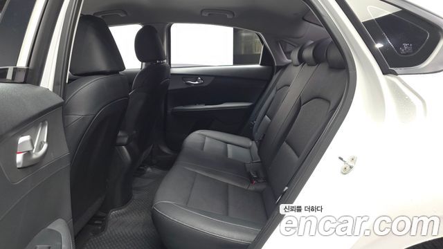 Kia K3 2020 — photo 16