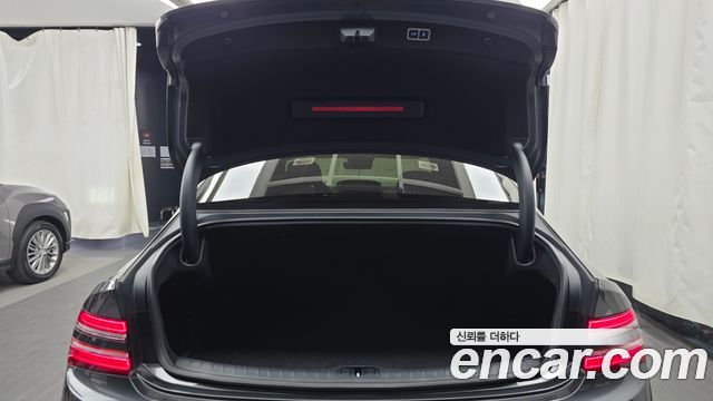 Genesis G80 2021 — photo 22