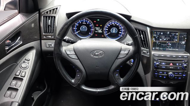Hyundai Sonata 2013 — photo 19