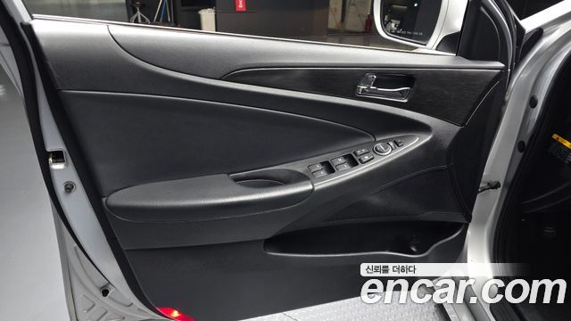 Hyundai Sonata 2013 — photo 14