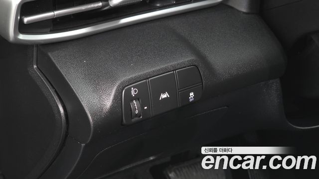 Hyundai AVANTE 2021 — photo 21