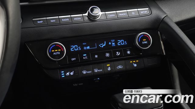 Hyundai AVANTE 2021 — photo 24