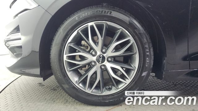 Kia K5 2023 — photo 5