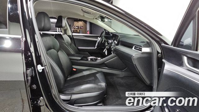 Kia K5 2023 — photo 17